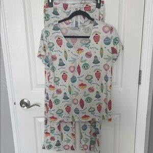 Colorful Women’s Christmas Pajama Set